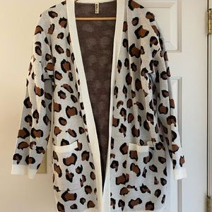 Open front leopard cardigan with pockets